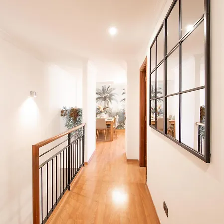 Vistas Residencial L Parking Privado 아파트 *